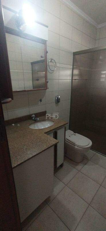 Casa para alugar com 3 quartos, 256m² - Foto 18