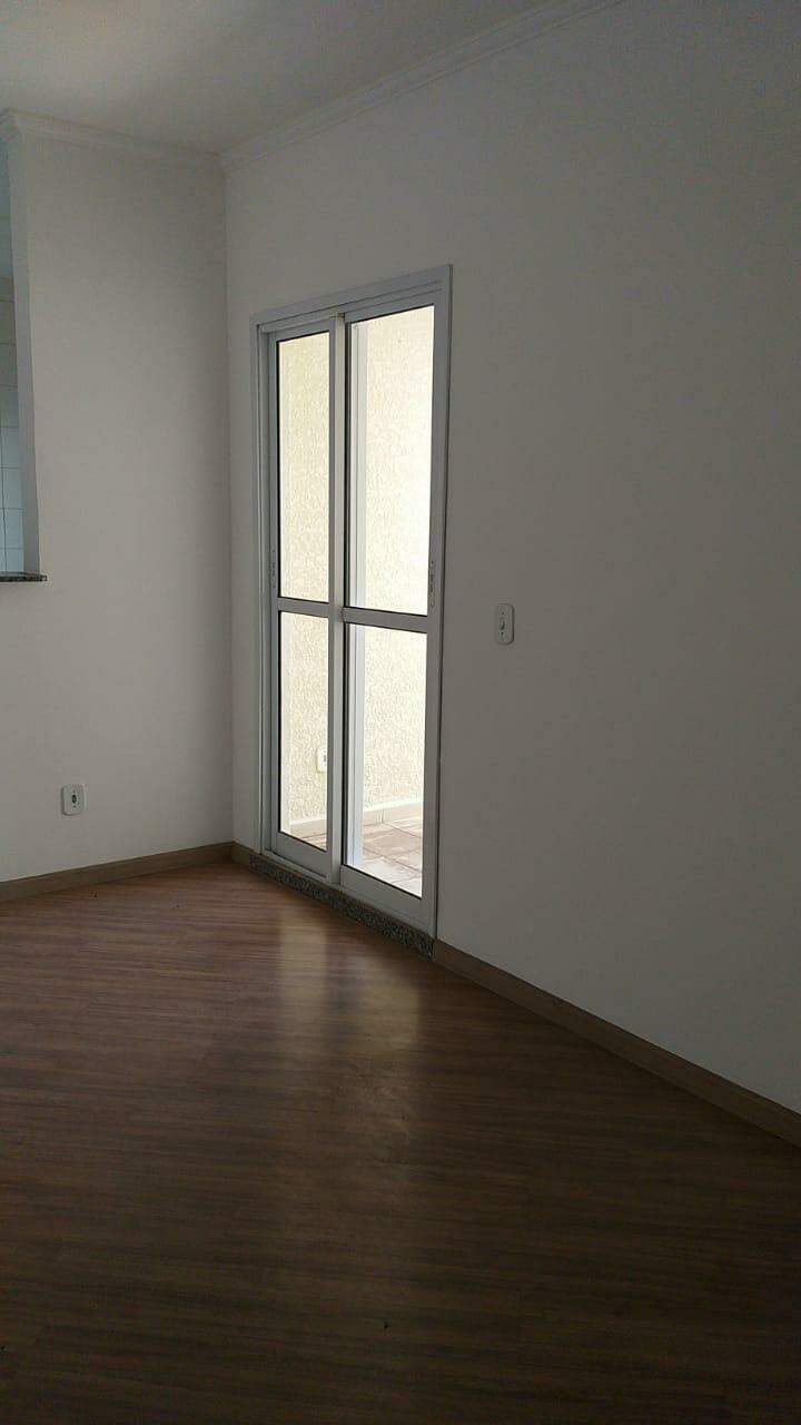 Apartamento à venda com 2 quartos, 48m² - Foto 2