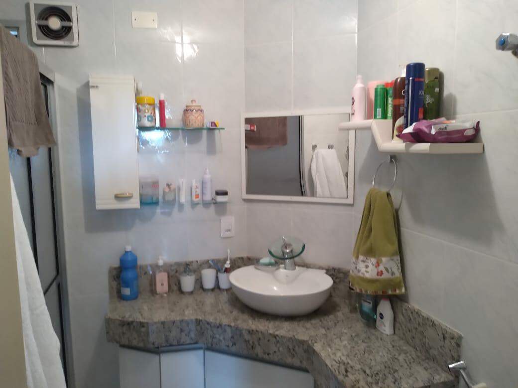 Apartamento à venda com 2 quartos, 76m² - Foto 9