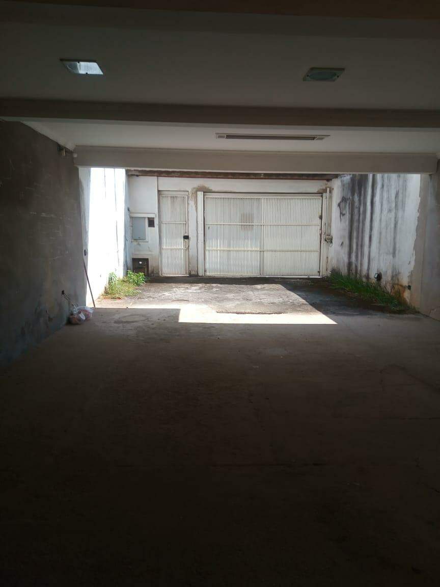 Sobrado à venda com 3 quartos, 400m² - Foto 2