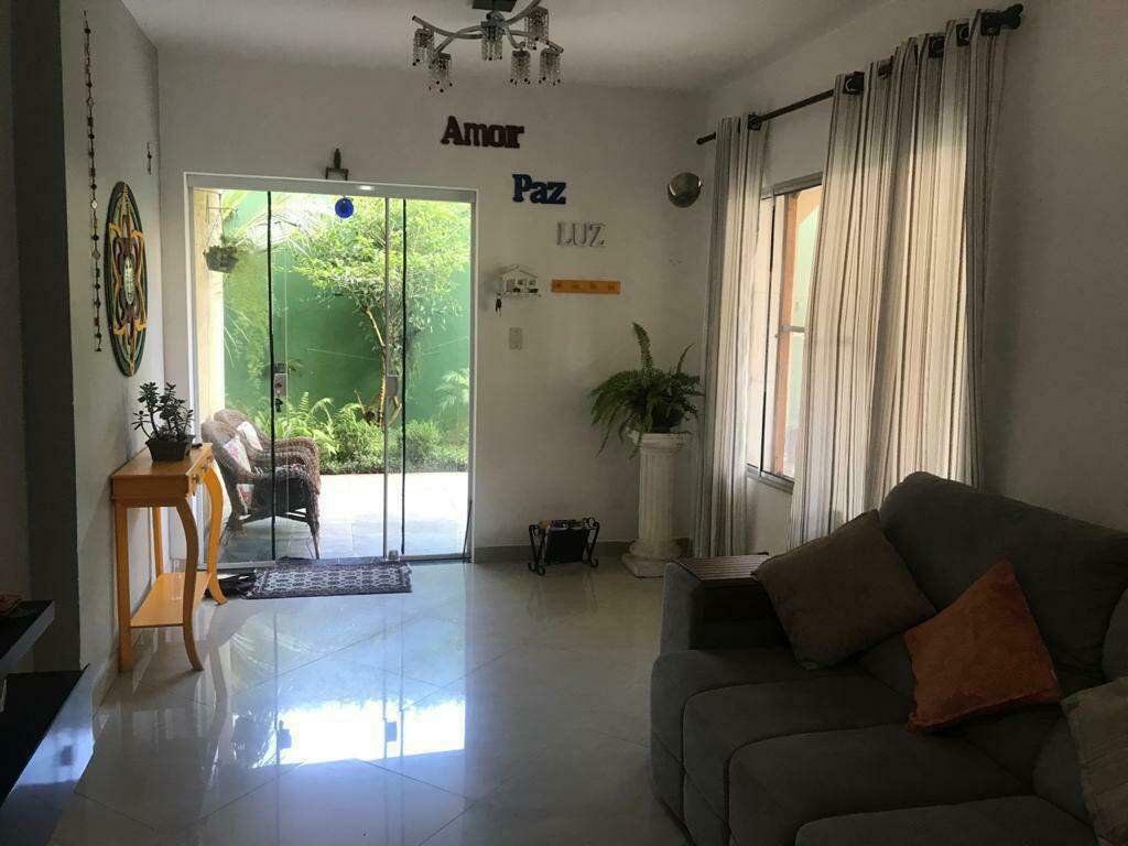 Sobrado à venda com 3 quartos, 202m² - Foto 2