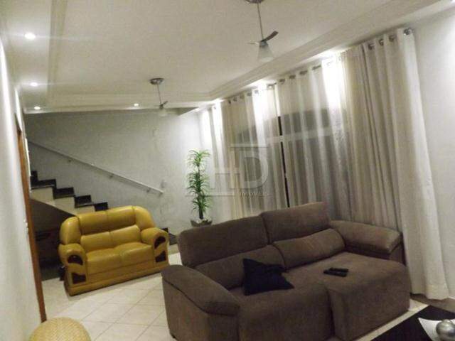 Sobrado à venda com 4 quartos, 370m² - Foto 2