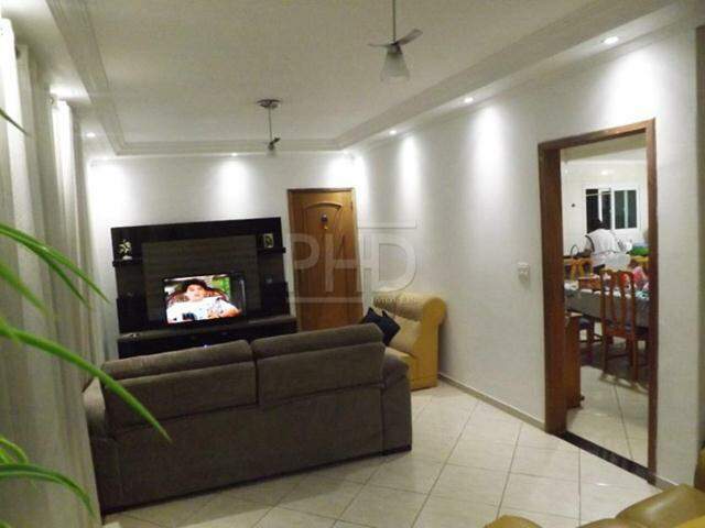 Sobrado à venda com 4 quartos, 370m² - Foto 1