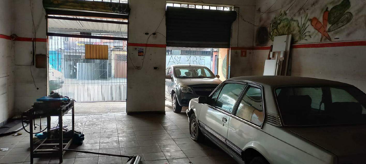 Sobrado à venda com 3 quartos, 500m² - Foto 1