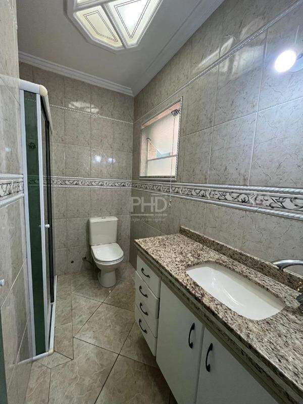 Sobrado à venda com 5 quartos, 350m² - Foto 18