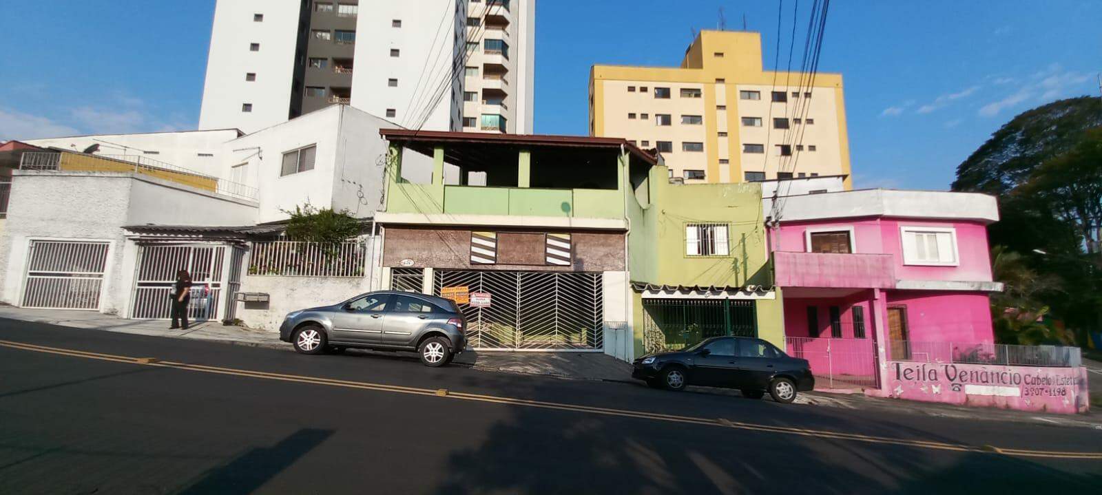 Sobrado à venda com 4 quartos, 195m² - Foto 1