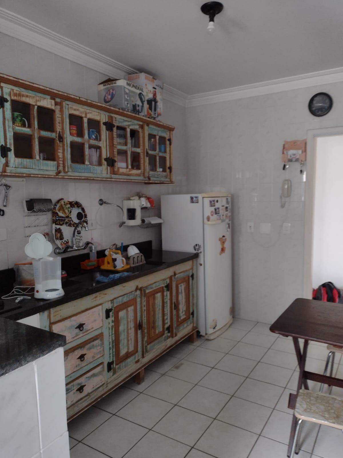 Apartamento à venda com 2 quartos, 70m² - Foto 1