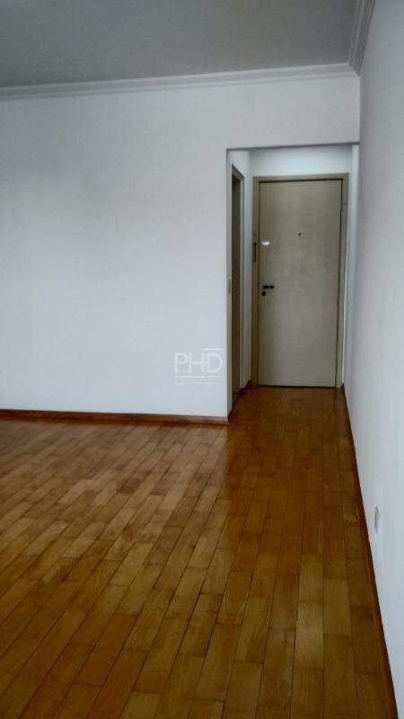 Apartamento à venda com 2 quartos, 70m² - Foto 4