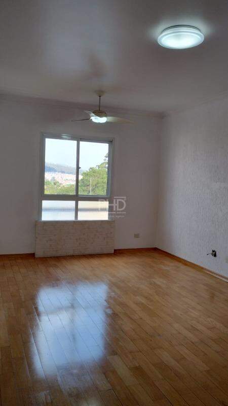 Apartamento à venda com 2 quartos, 70m² - Foto 5