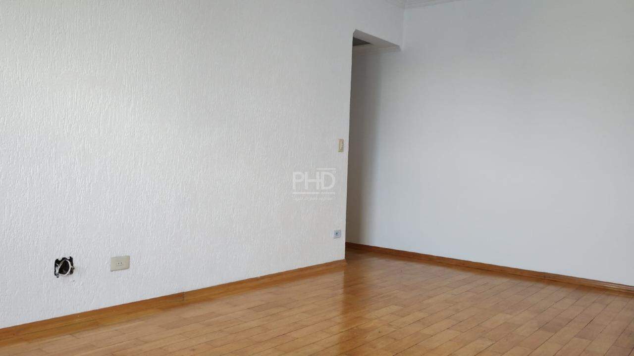 Apartamento à venda com 2 quartos, 70m² - Foto 2