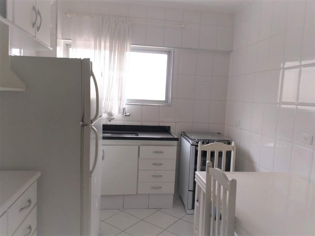 Apartamento para alugar com 2 quartos, 65m² - Foto 11