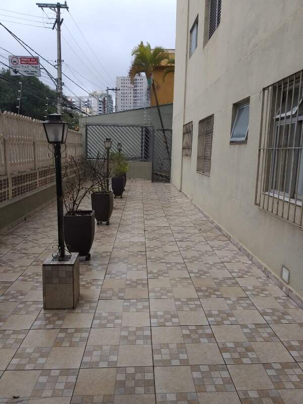 Apartamento para alugar com 2 quartos, 65m² - Foto 16