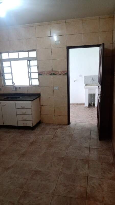 Casa à venda com 2 quartos, 181m² - Foto 4