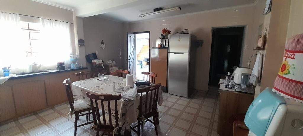 Sobrado à venda com 3 quartos, 240m² - Foto 7