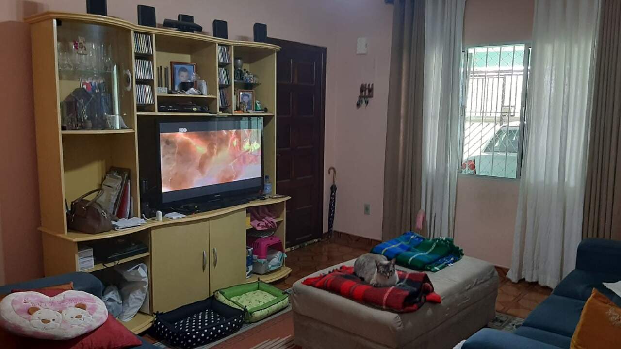 Sobrado à venda com 3 quartos, 158m² - Foto 1