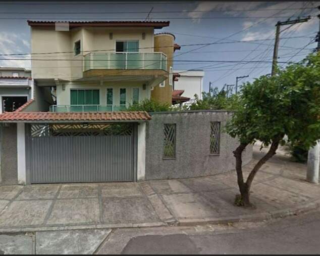 Sobrado à venda com 3 quartos, 338m² - Foto 1