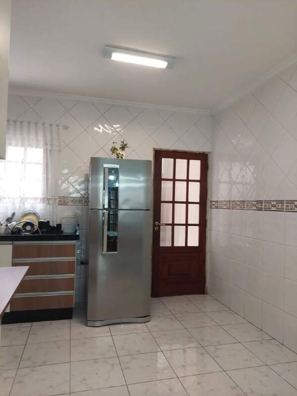 Sobrado para alugar com 3 quartos, 360m² - Foto 7