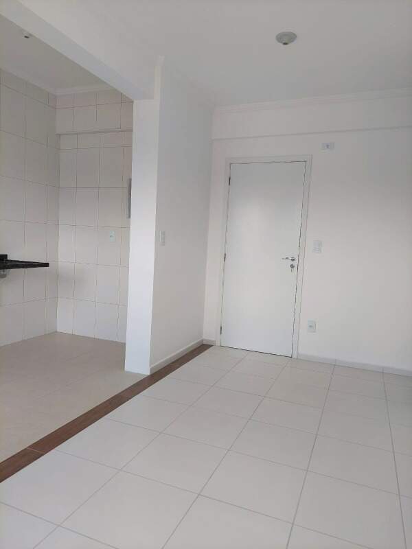 Apartamento para alugar com 2 quartos, 50m² - Foto 2