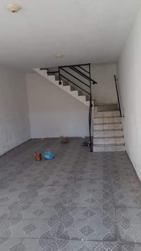 Sobrado para alugar com 3 quartos, 192m² - Foto 2