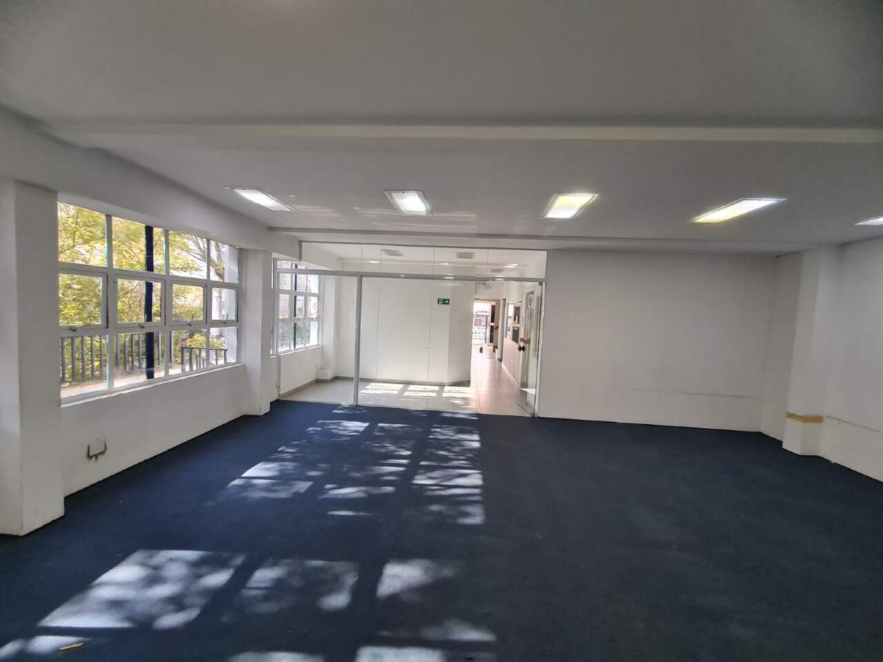 Prédio Inteiro para alugar, 280m² - Foto 2