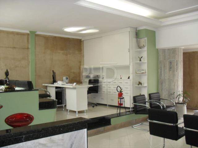 Casa Comercial à venda com 3 quartos, 612m² - Foto 13