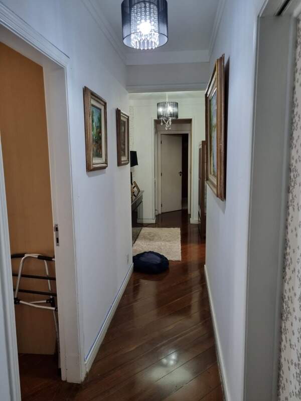 Apartamento à venda com 3 quartos, 208m² - Foto 10