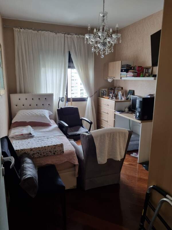 Apartamento à venda com 3 quartos, 208m² - Foto 15