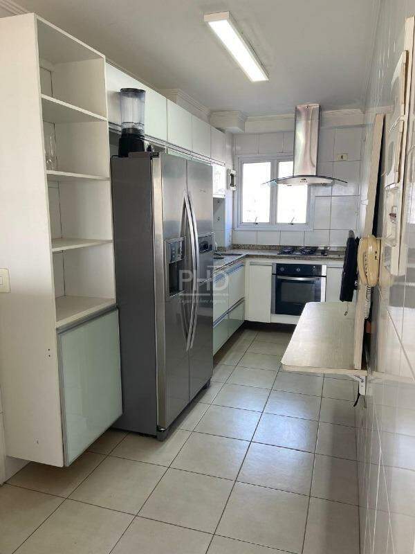 Apartamento à venda com 3 quartos, 106m² - Foto 8