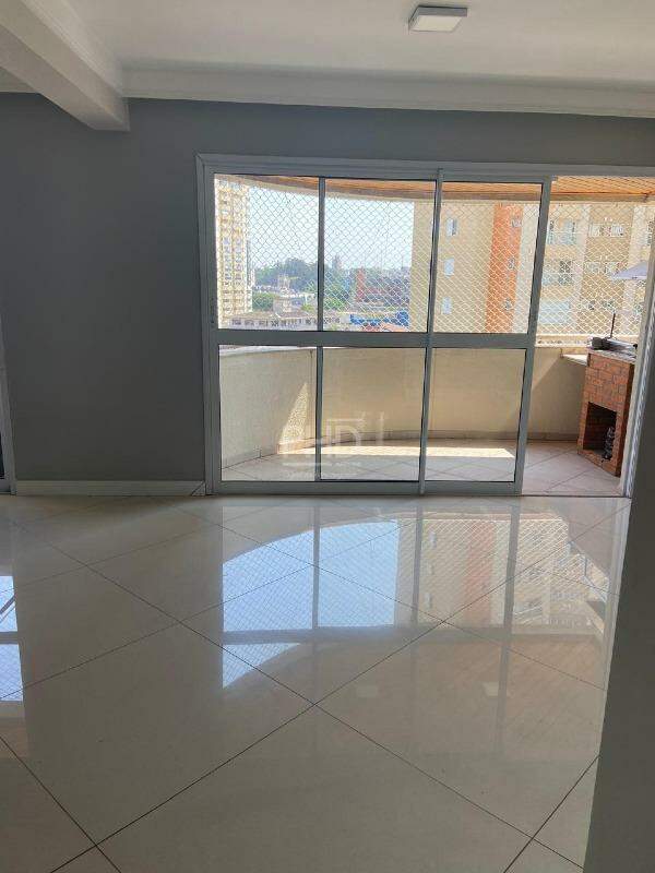 Apartamento à venda com 3 quartos, 106m² - Foto 1