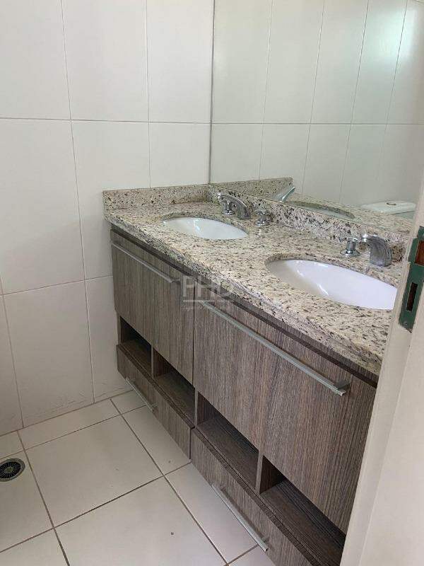 Apartamento à venda com 3 quartos, 106m² - Foto 13