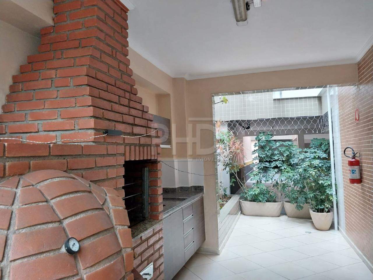Apartamento para alugar com 2 quartos, 70m² - Foto 24