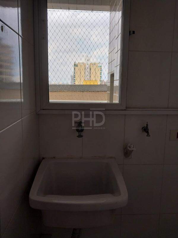 Apartamento para alugar com 2 quartos, 70m² - Foto 13