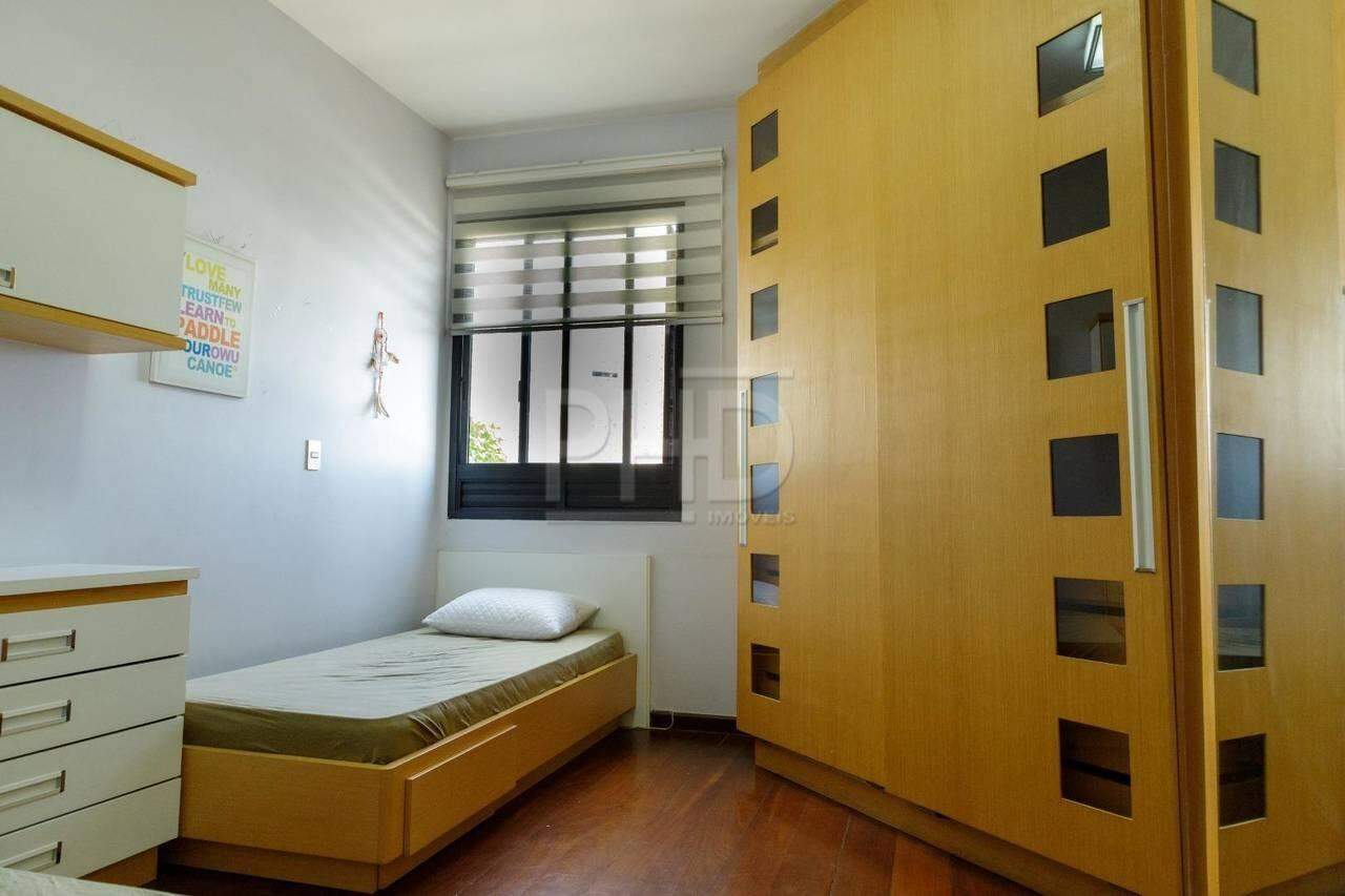 Apartamento à venda com 3 quartos, 135m² - Foto 13