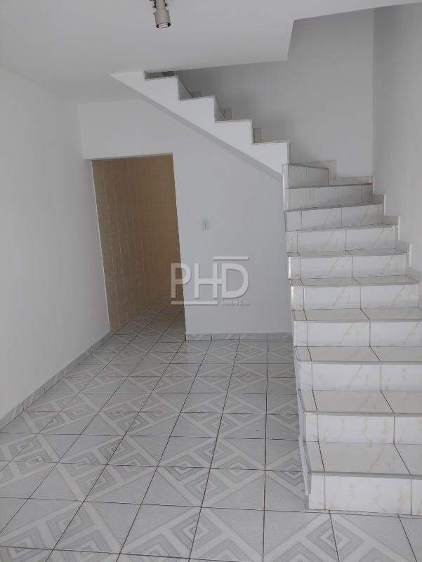 Sobrado para alugar com 3 quartos, 150m² - Foto 1