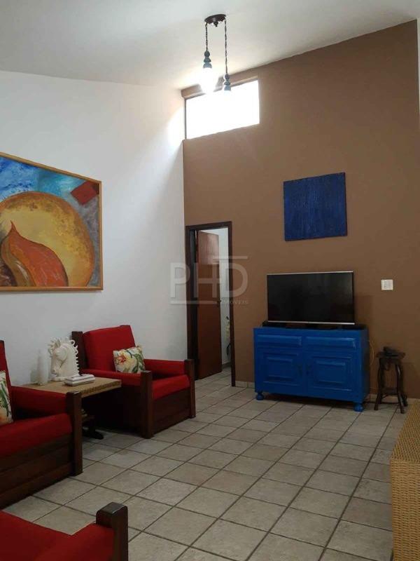 Casa à venda com 2 quartos, 176m² - Foto 2