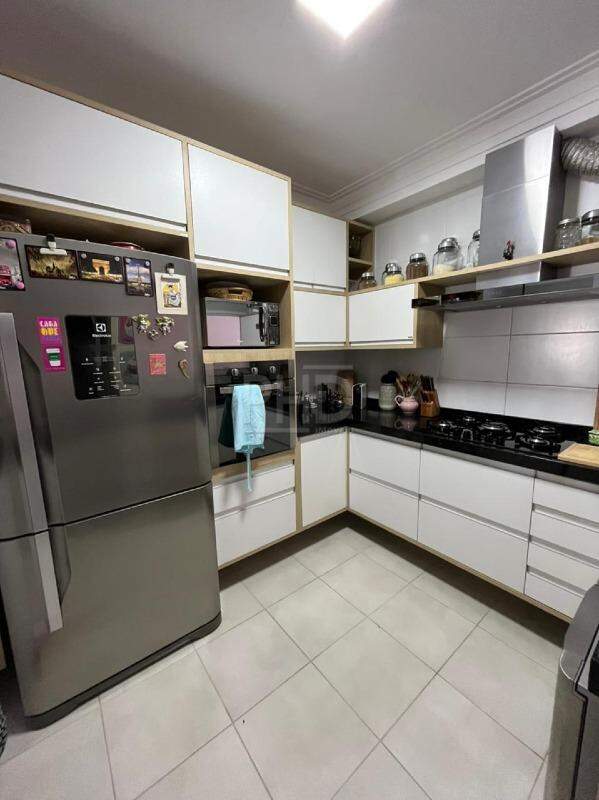 Apartamento à venda com 3 quartos, 85m² - Foto 9