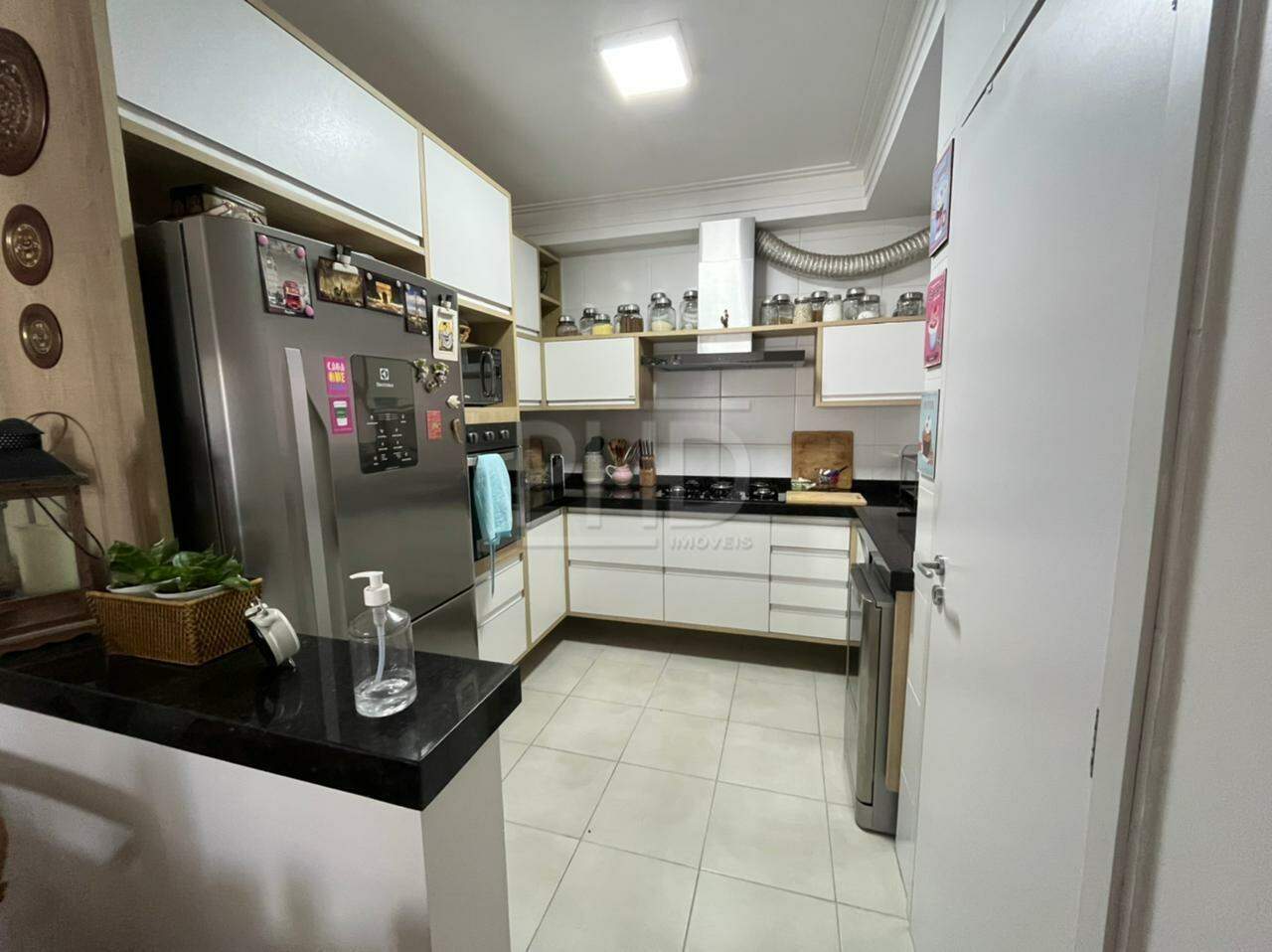 Apartamento à venda com 3 quartos, 85m² - Foto 8