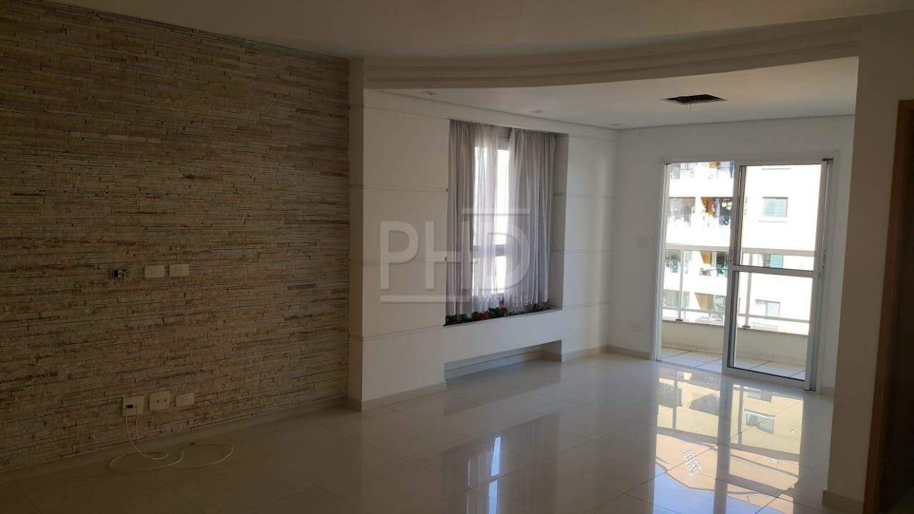 Apartamento à venda com 3 quartos, 134m² - Foto 1