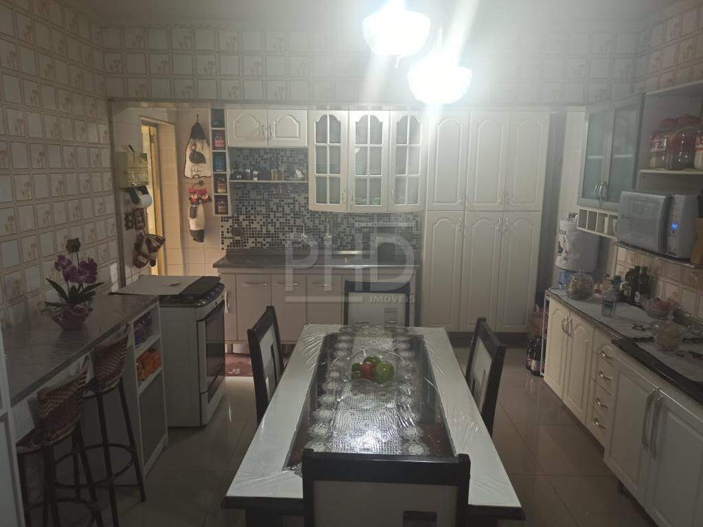 Sobrado à venda com 3 quartos, 196m² - Foto 3