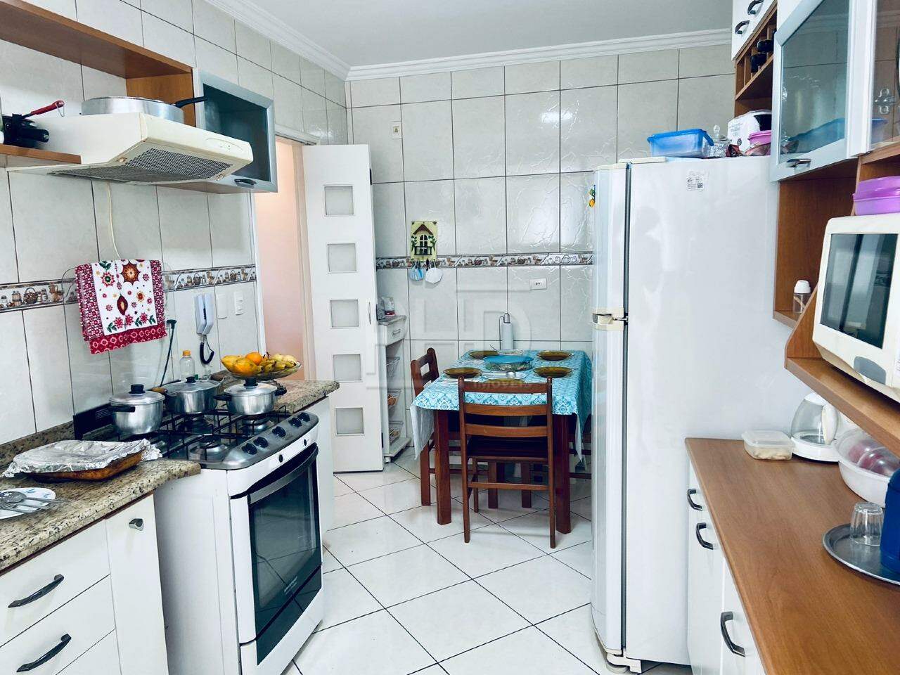 Apartamento à venda com 2 quartos, 72m² - Foto 3