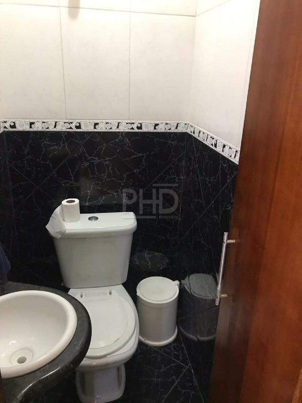 Sobrado à venda com 3 quartos, 270m² - Foto 14