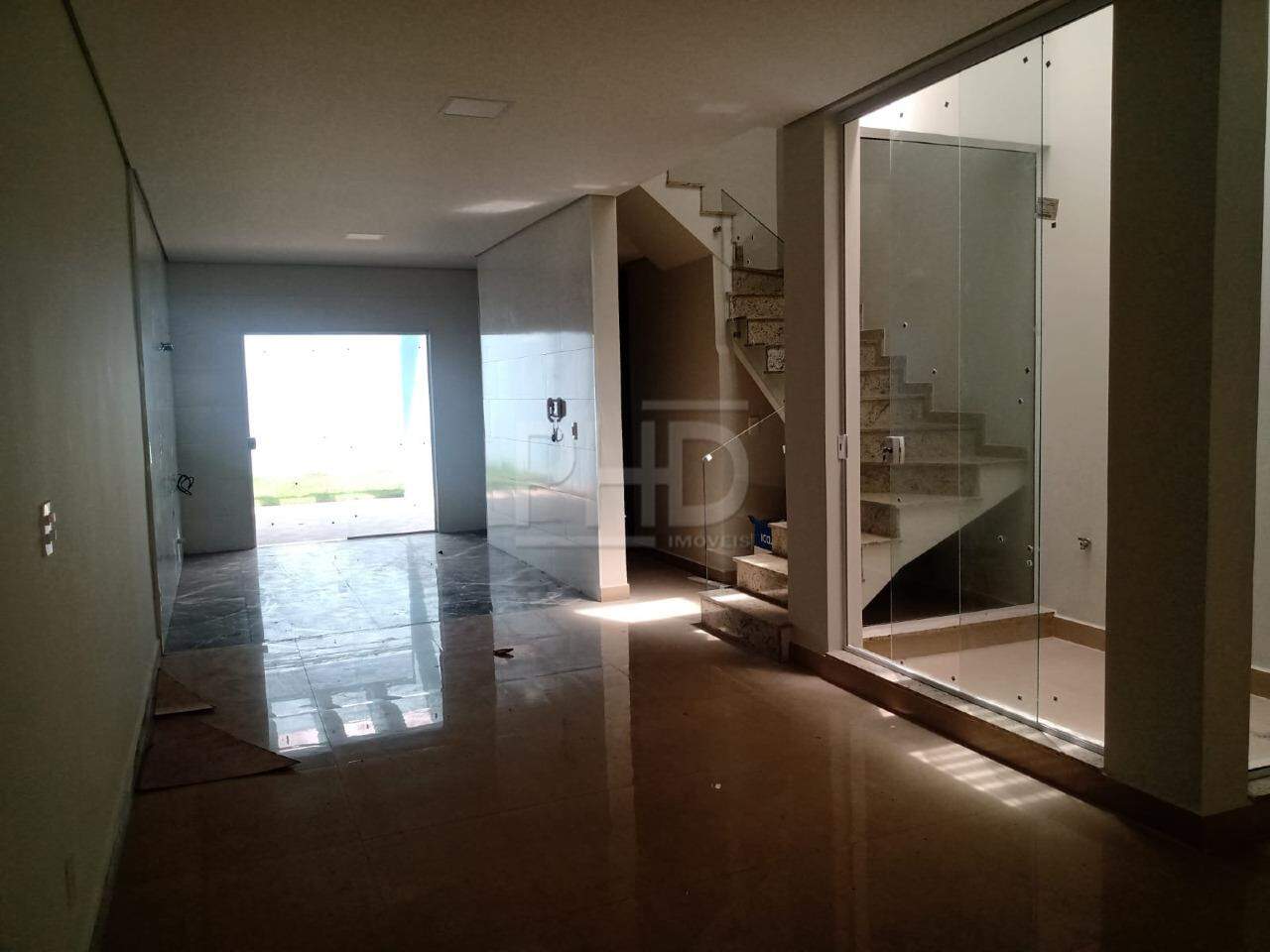 Sobrado à venda com 3 quartos, 155m² - Foto 1