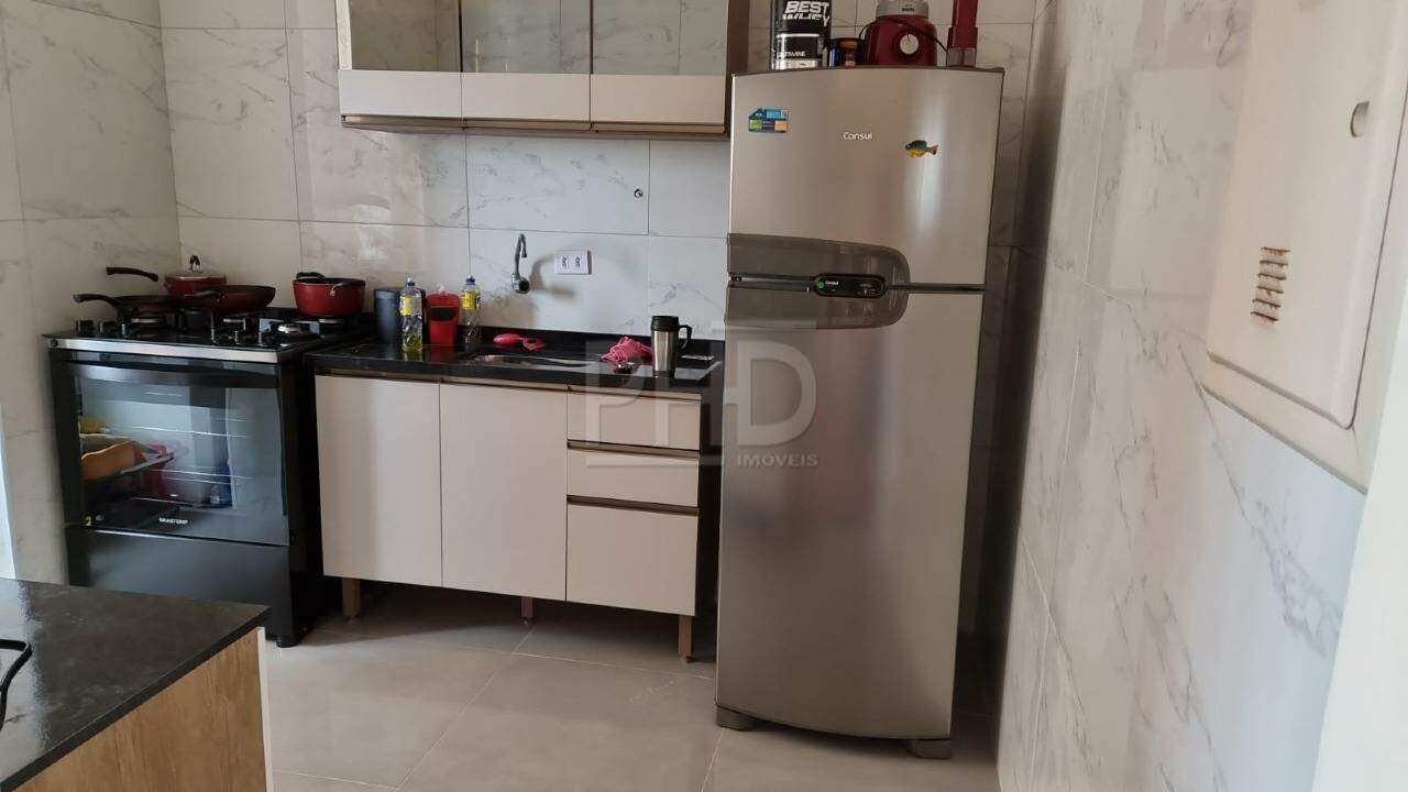 Apartamento à venda com 2 quartos, 75m² - Foto 3