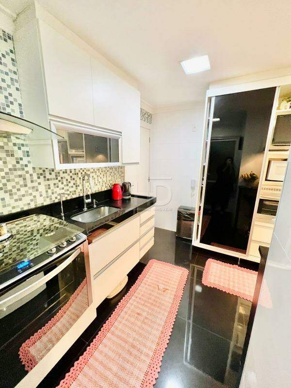 Apartamento à venda com 3 quartos, 106m² - Foto 9