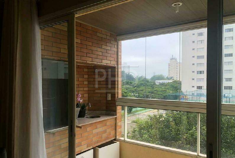 Apartamento à venda com 3 quartos, 140m² - Foto 1