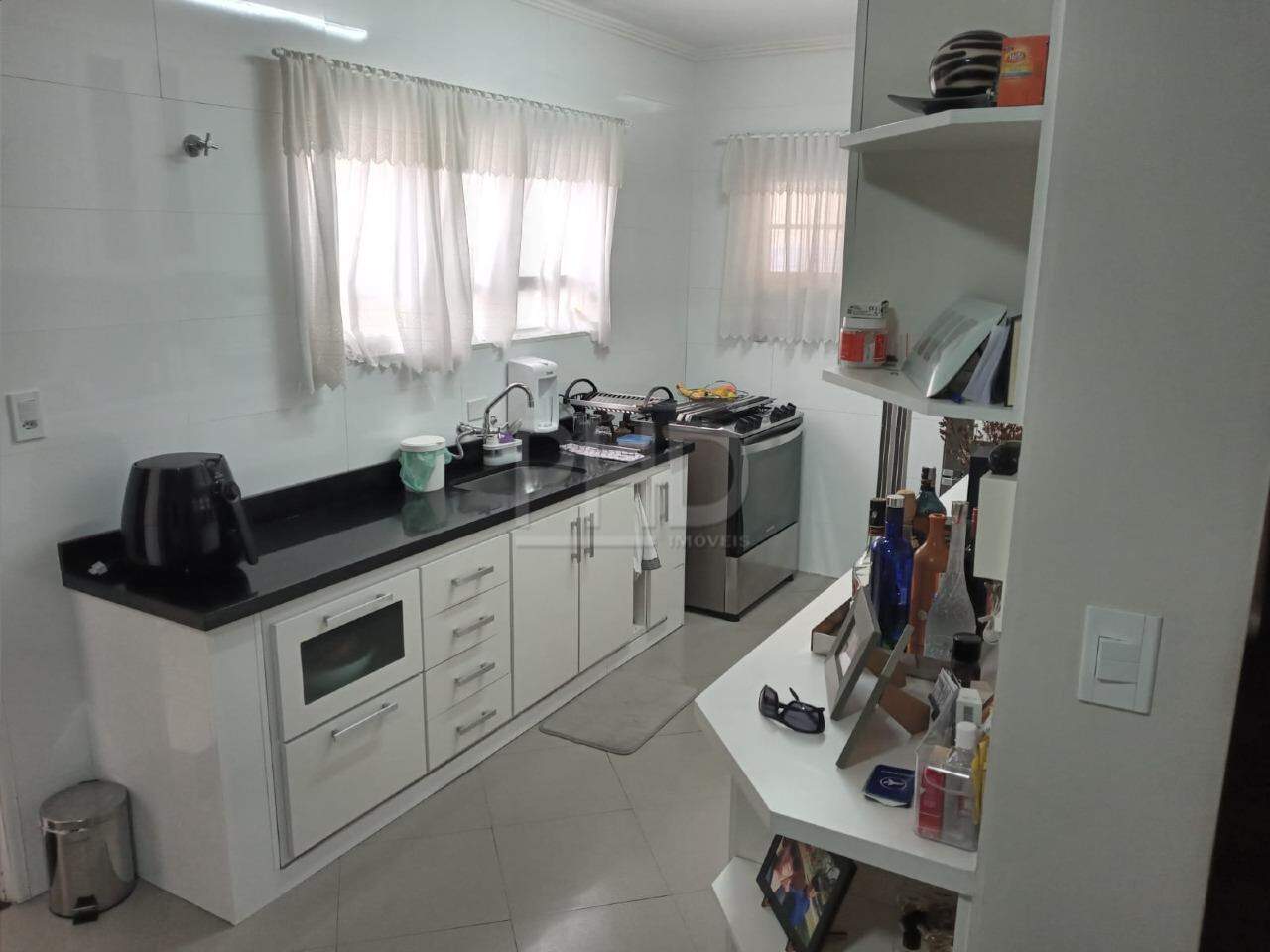 Sobrado à venda com 3 quartos, 202m² - Foto 4