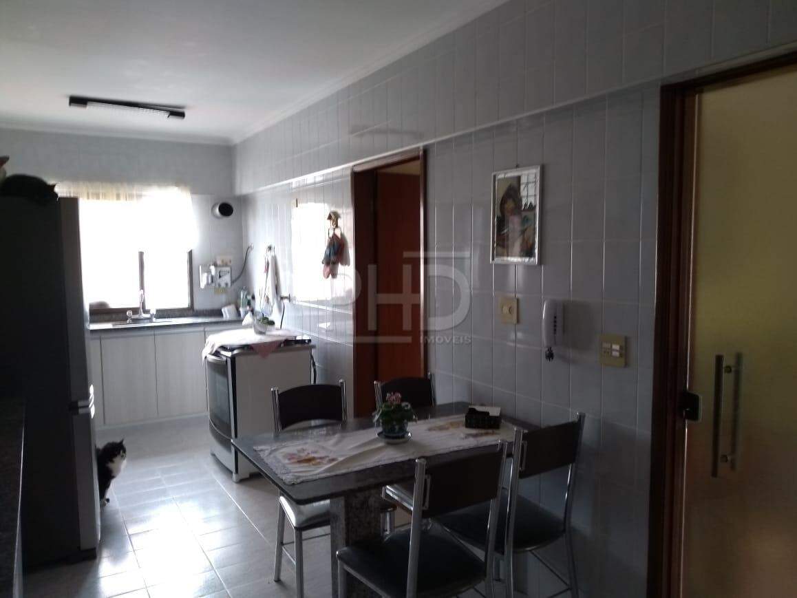 Apartamento à venda com 3 quartos, 140m² - Foto 8