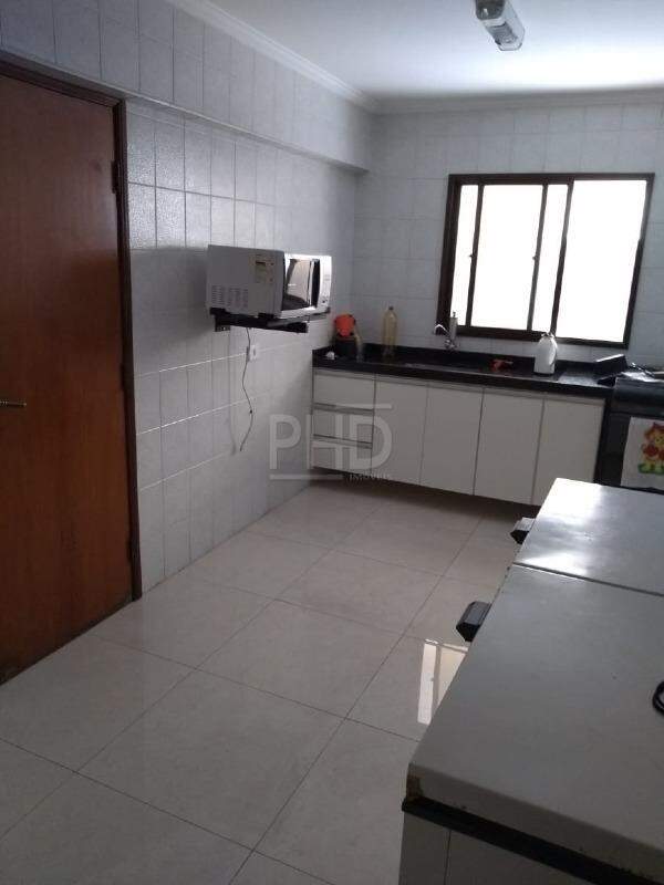 Apartamento à venda com 3 quartos, 140m² - Foto 4