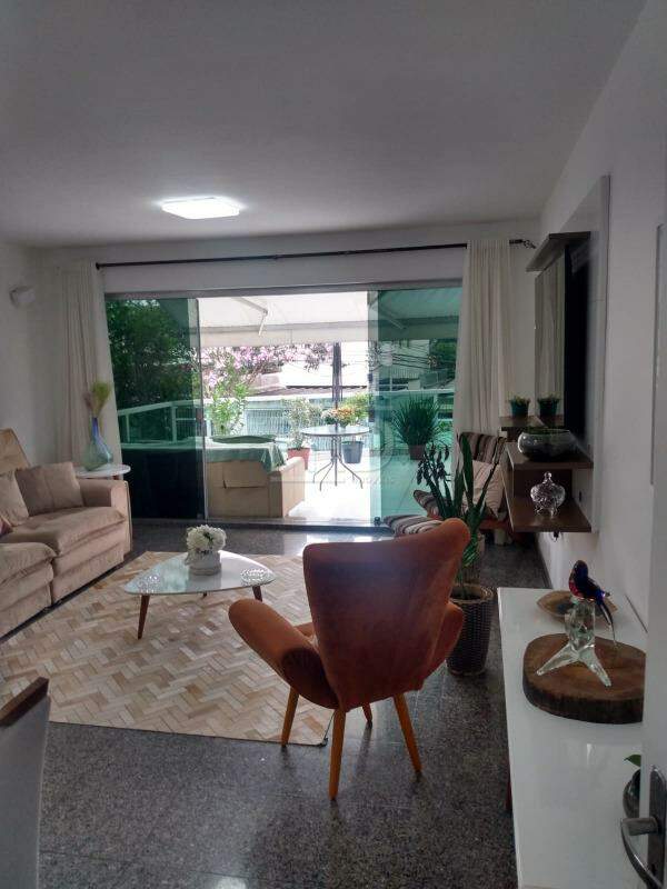 Sobrado à venda com 3 quartos, 284m² - Foto 2