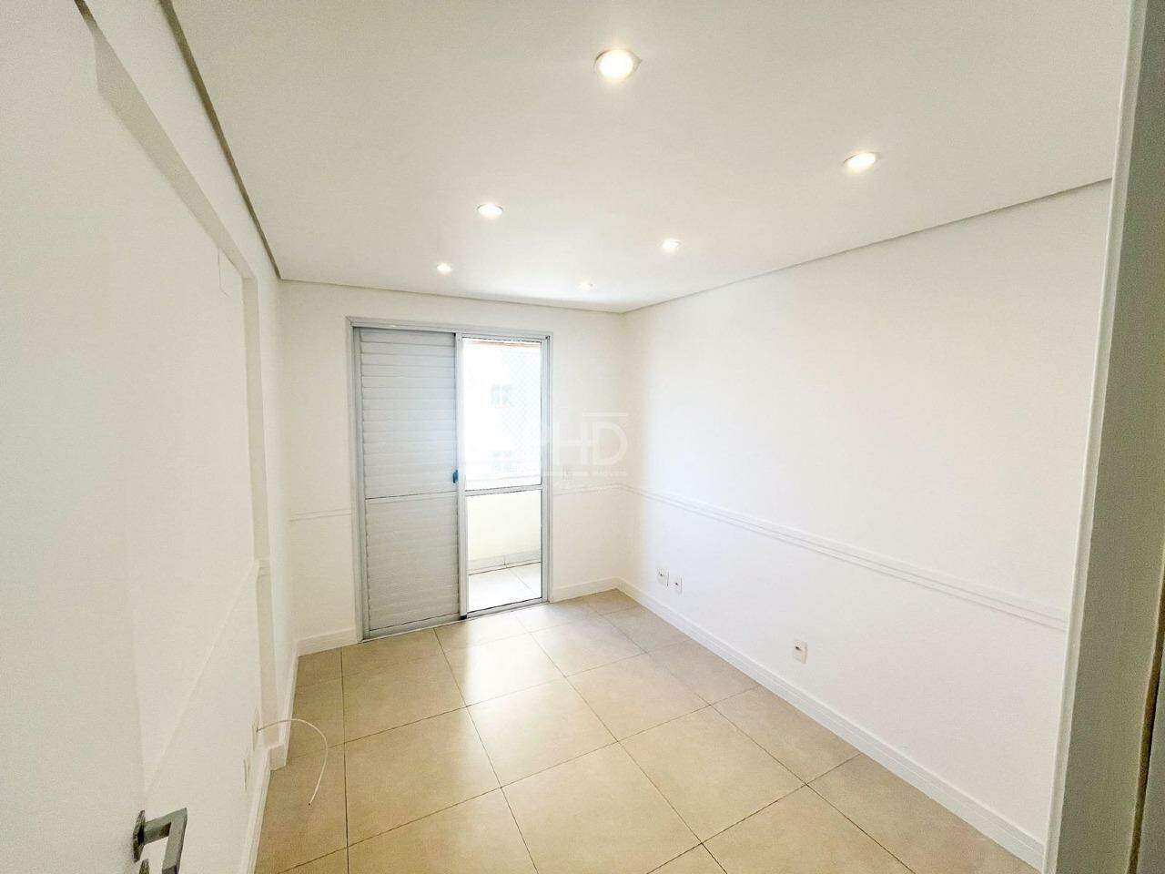 Apartamento à venda com 3 quartos, 128m² - Foto 11